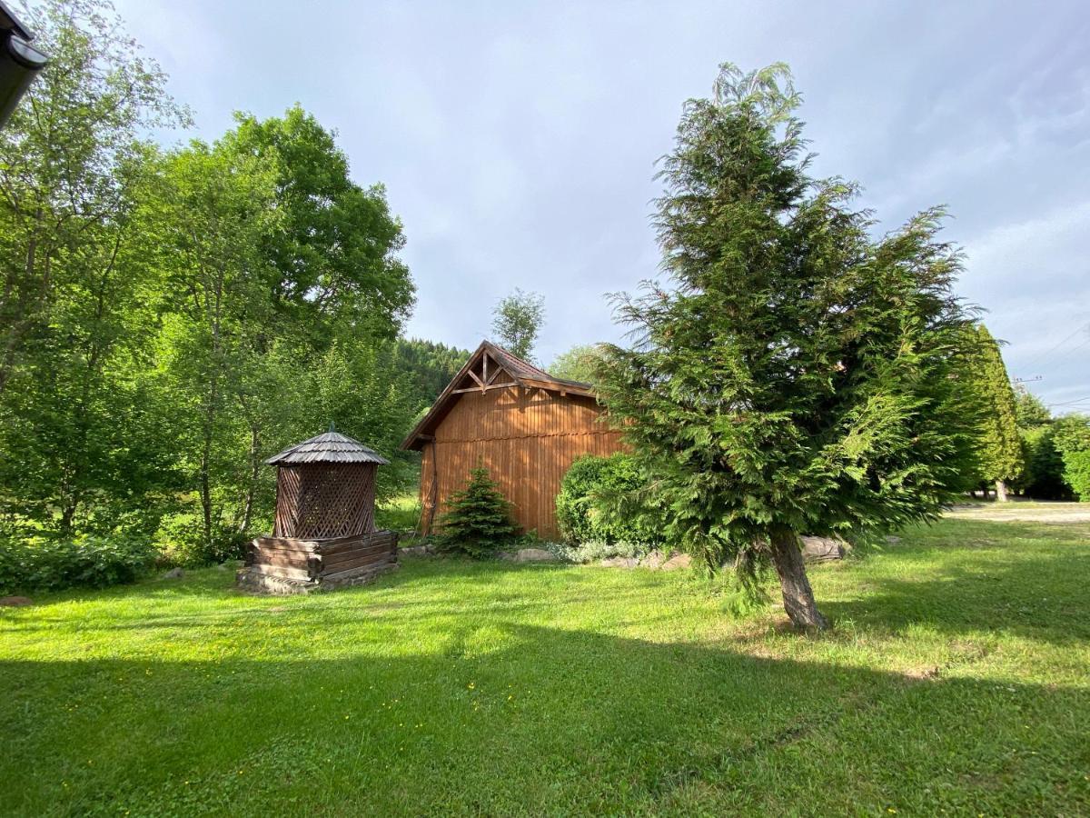 Gyopar Wooden Houses Izvoare  Exterior photo