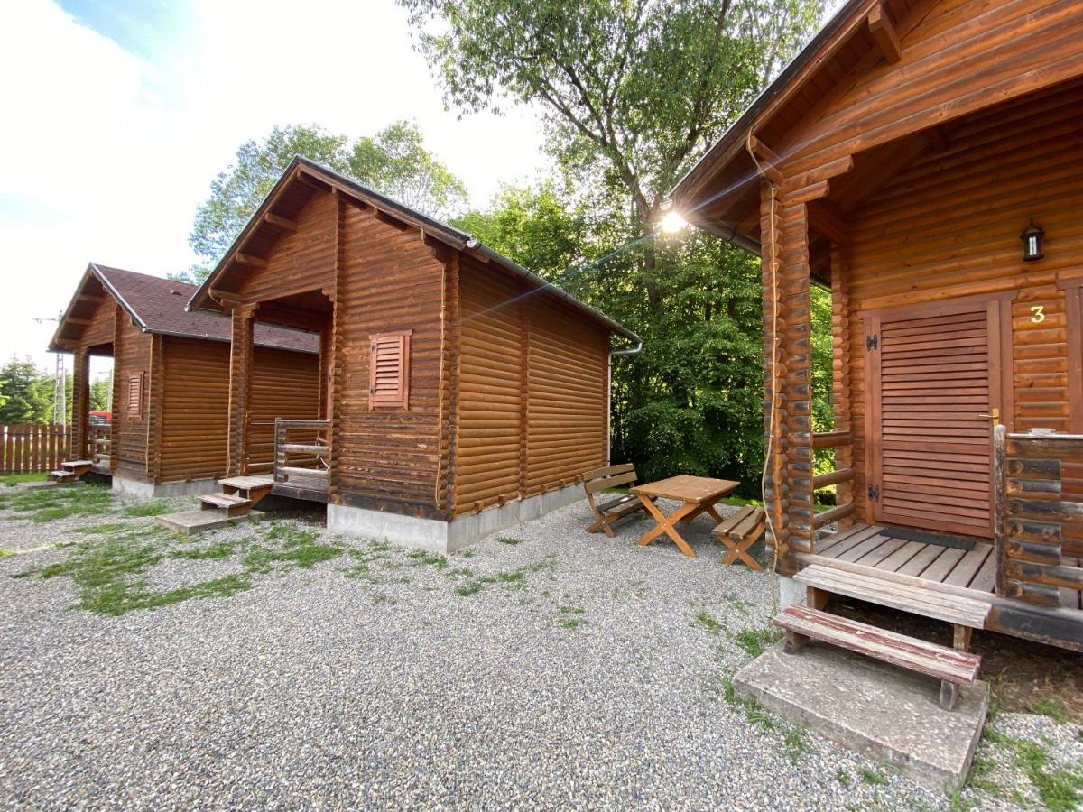 Gyopar Wooden Houses Izvoare  Exterior photo